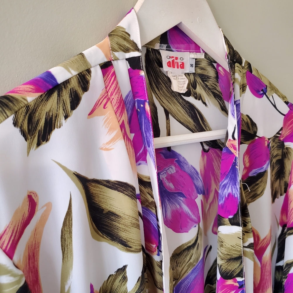 Alia 16 Vintage 90s Romantic Feminine Bold Floral Resortwear Satin Kimono - Picture 8 of 16